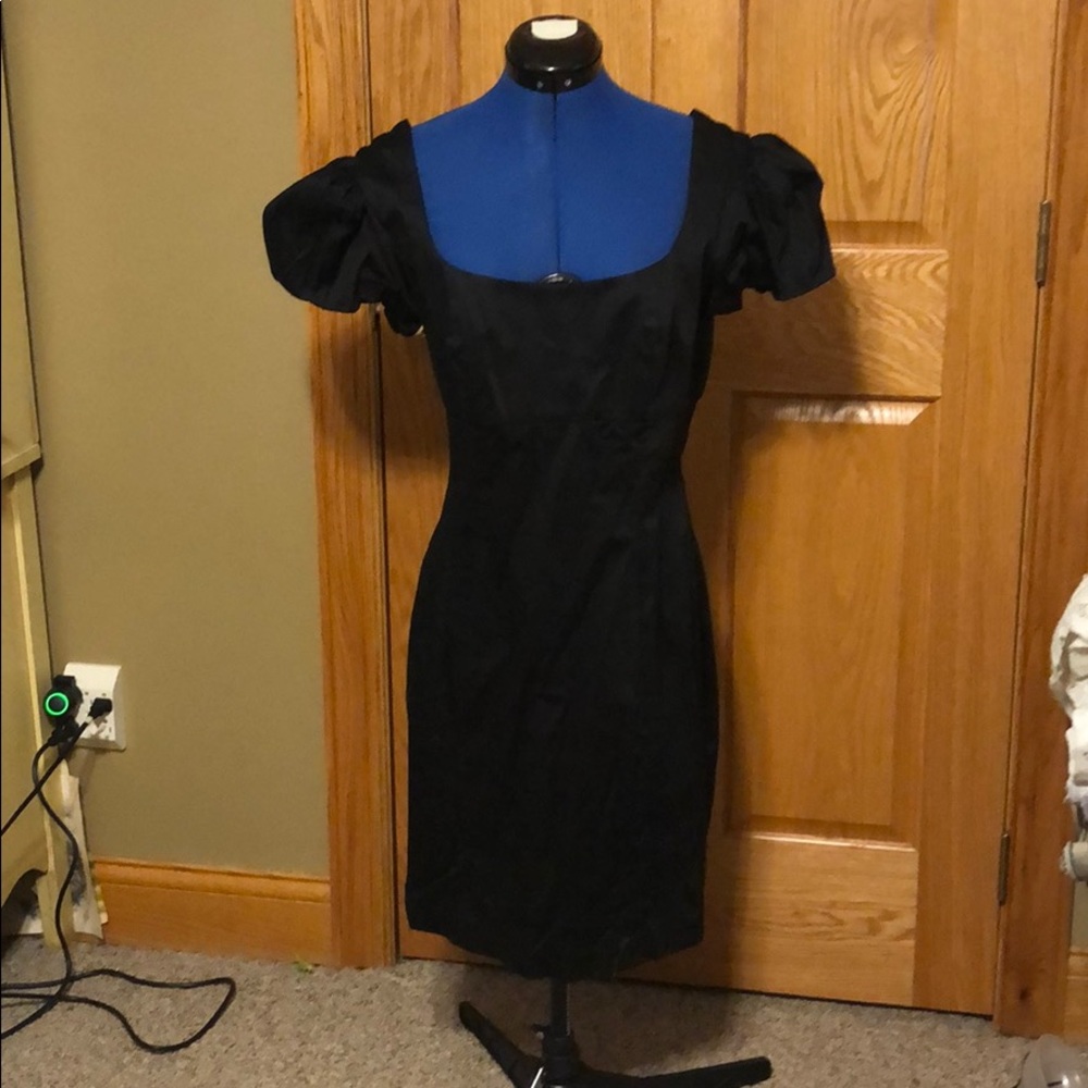 Betsey Johnson NWT Party Dress w/ Puff Sleeves.